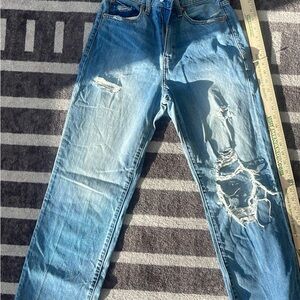 Great Classic Blue Distressed Jeans women’s size 26